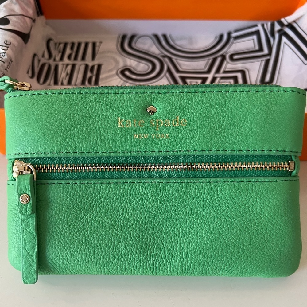 BRAND NEW W TAG KATE SPADE WRISTLET